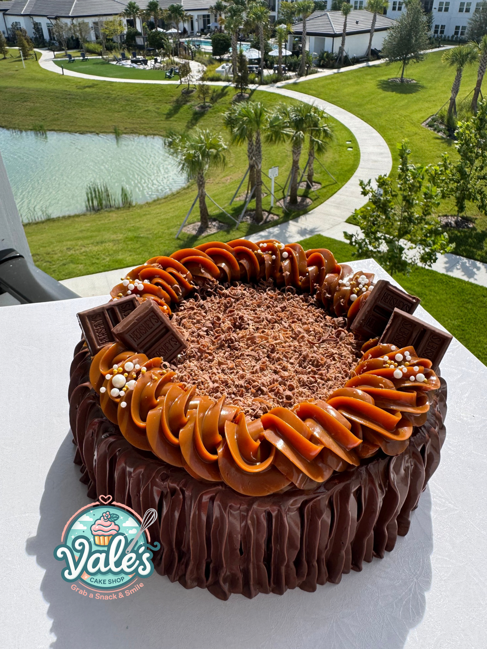 CUSTOM CAKE