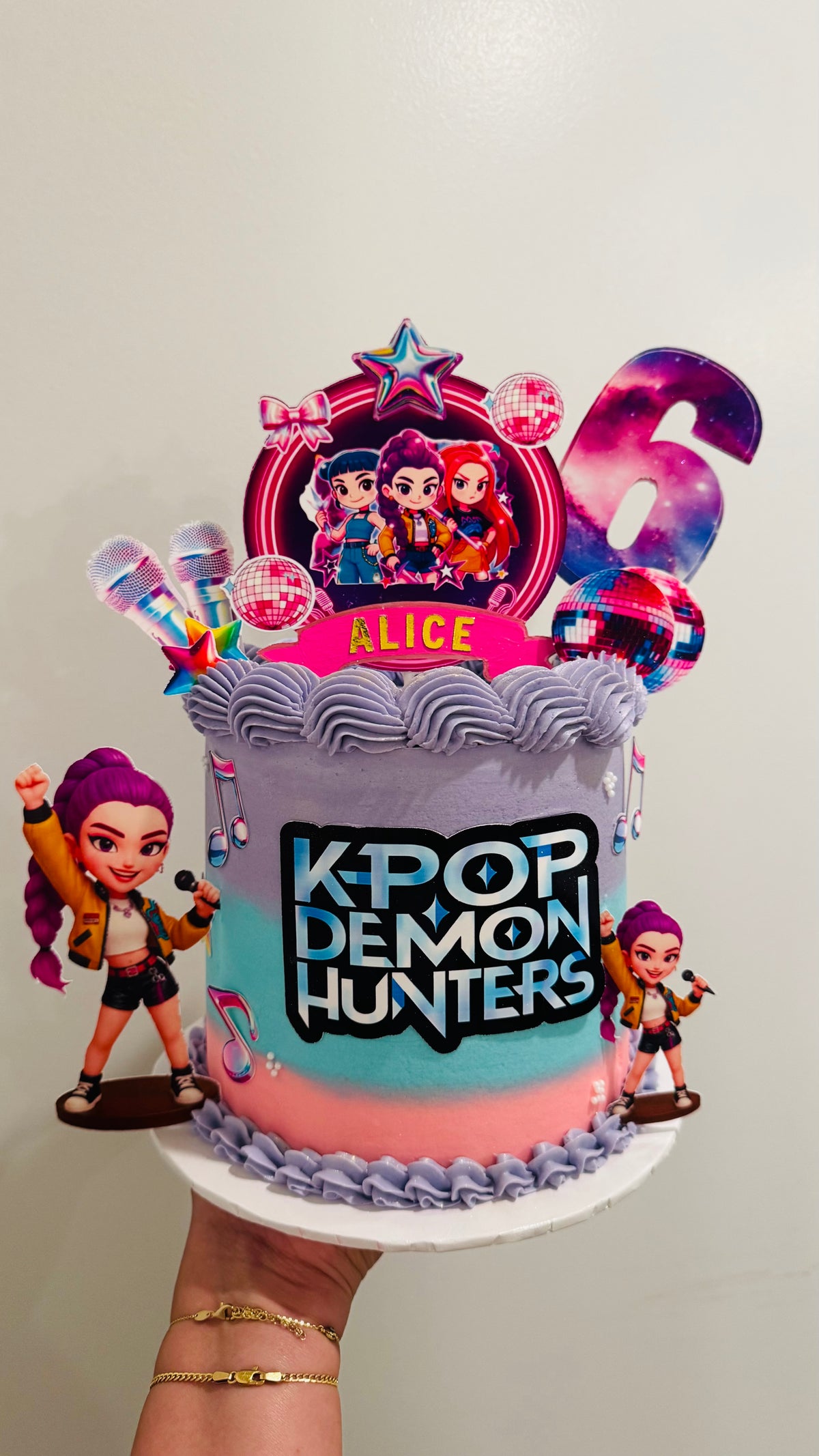 CUSTOM CAKE