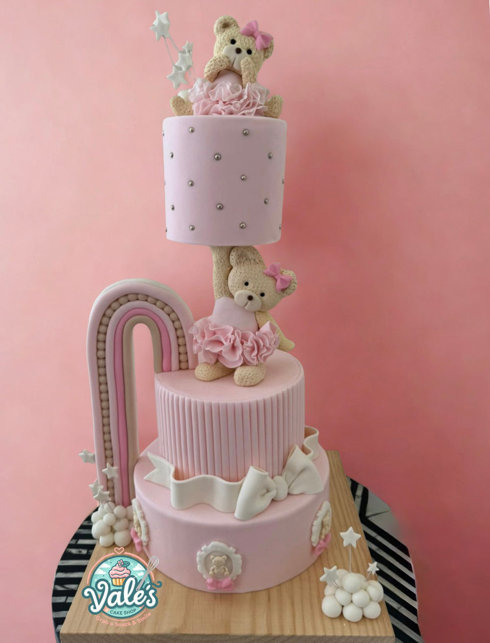 CUSTOM CAKE